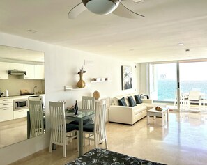 تلفزيون ذكي