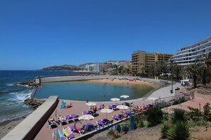 Am Strand, LiegestĂŒhle