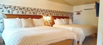 Hotel Palms
