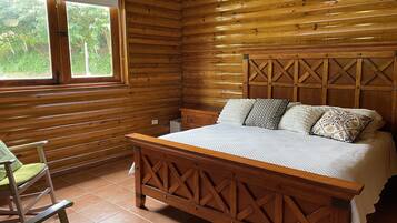 Family House | 3 bedrooms, blackout drapes, free WiFi, bed sheets