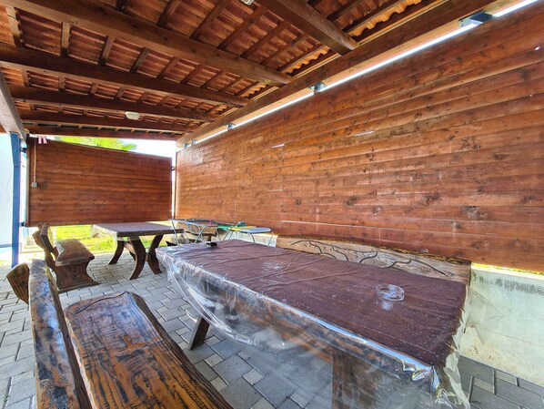 屋外ダイニングエリア