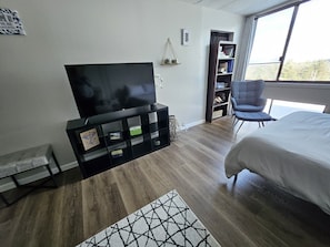 1 bedroom, iron/ironing board, travel cot, WiFi