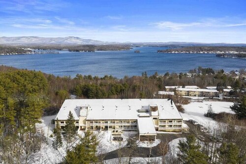 Cedar Lodge condo with mountain & lake Winnipesauke views!