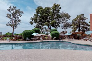 Piscine extérieure, piscine chauffée