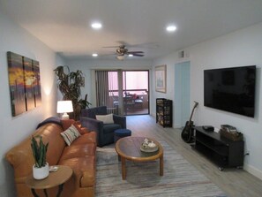 Smart TV, table tennis, books, stereo - REMODELED Condo - Sangria Skies - quiet Anasazi Village - close to golf, dining (Phoenix)