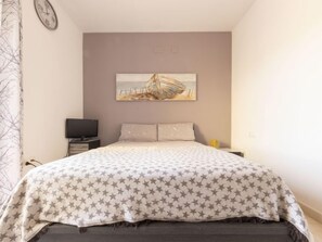 4 habitaciones, tabla de planchar con plancha y wifi 
