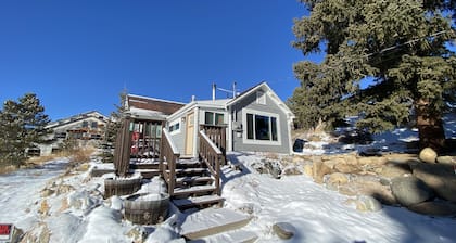 Cozy Remodeled Cabin in Central Nederland