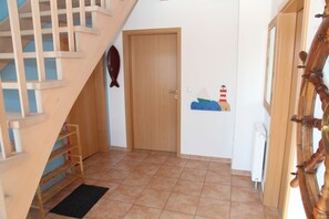 Unclassified image, 4 of 34, button - Wiesenblick Fenja - Large vacation home with a fantastic view (Krummhörn)