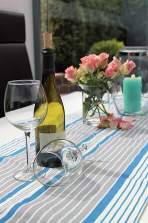 Food and drink - Ostfriesenhuus - Family-friendly 155sqm house for 4-5 pers. with fireplace, (Krummhörn)