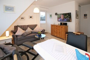 Unclassified image, 5 of 10, button - Wiesenweg 9, Whg. 4 - Apartment with 2 rooms on approx. 42m² on the 1st floor (Wyk auf Föhr)