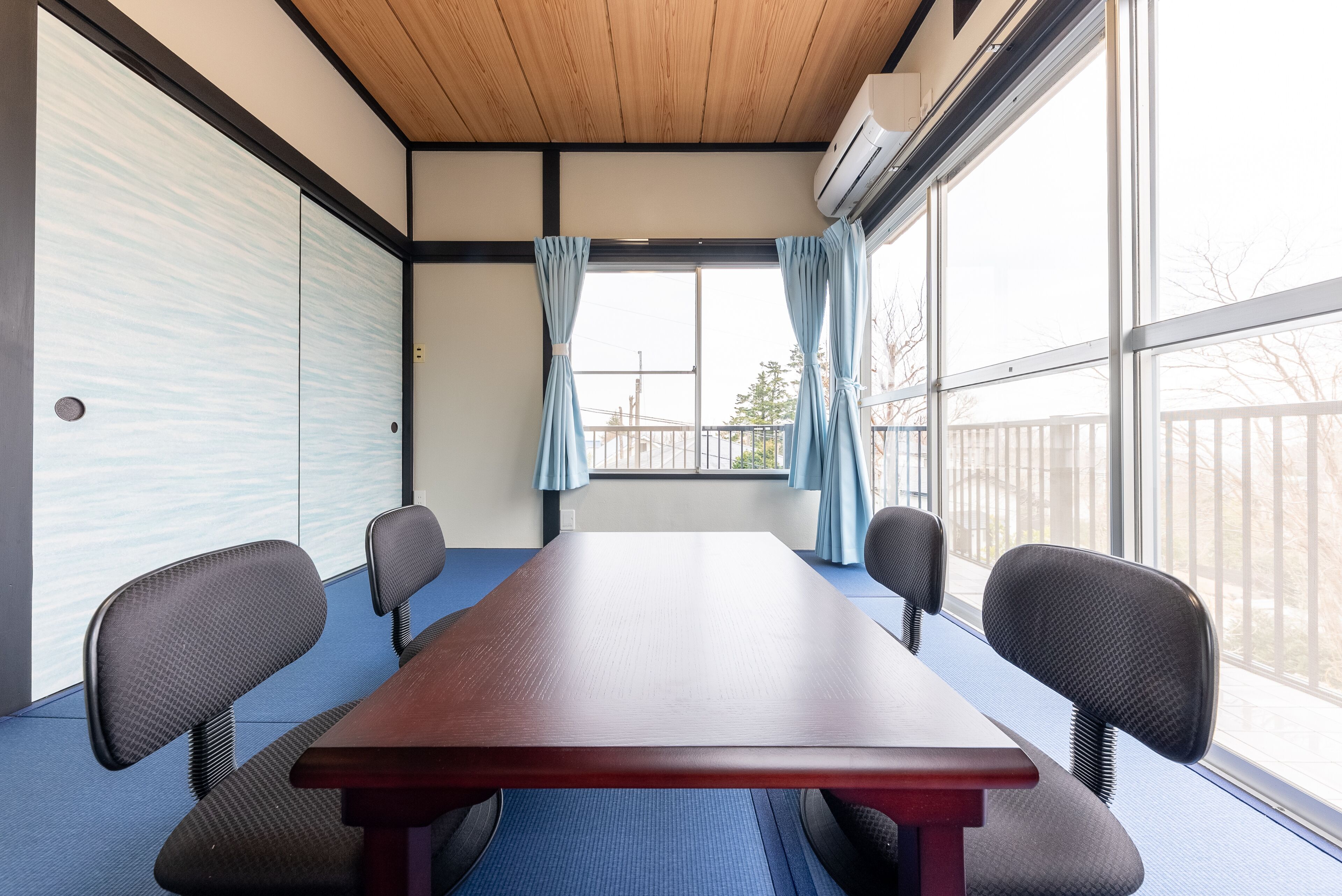 2 bedrooms, laptop workspace, free WiFi, bed sheets