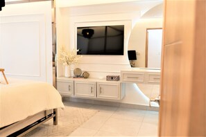 3 habitaciones, tabla de planchar con plancha y wifi gratis 