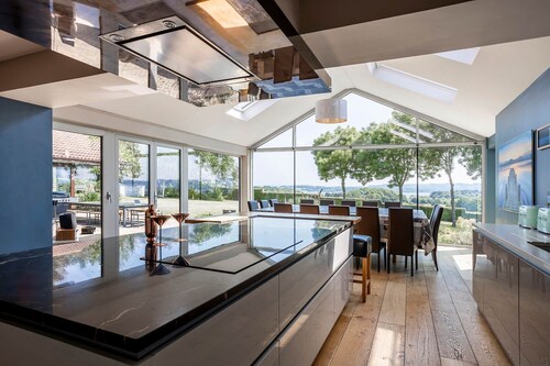 Kingsley Lake View & Paddocks - A group retreat with hot tubs, sports bars & spectacular lake views