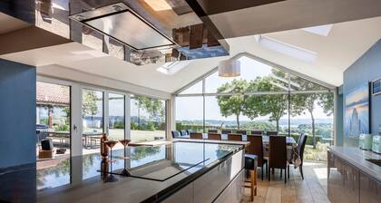 Kingsley Lake View & Paddocks - A group retreat with hot tubs, sports bars & spectacular lake views