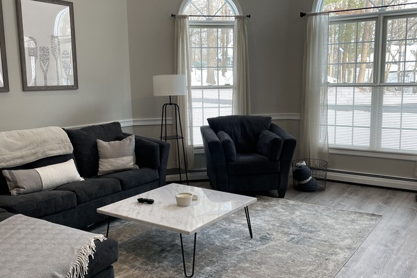 Smart TV, lareira, videogames, pebolim