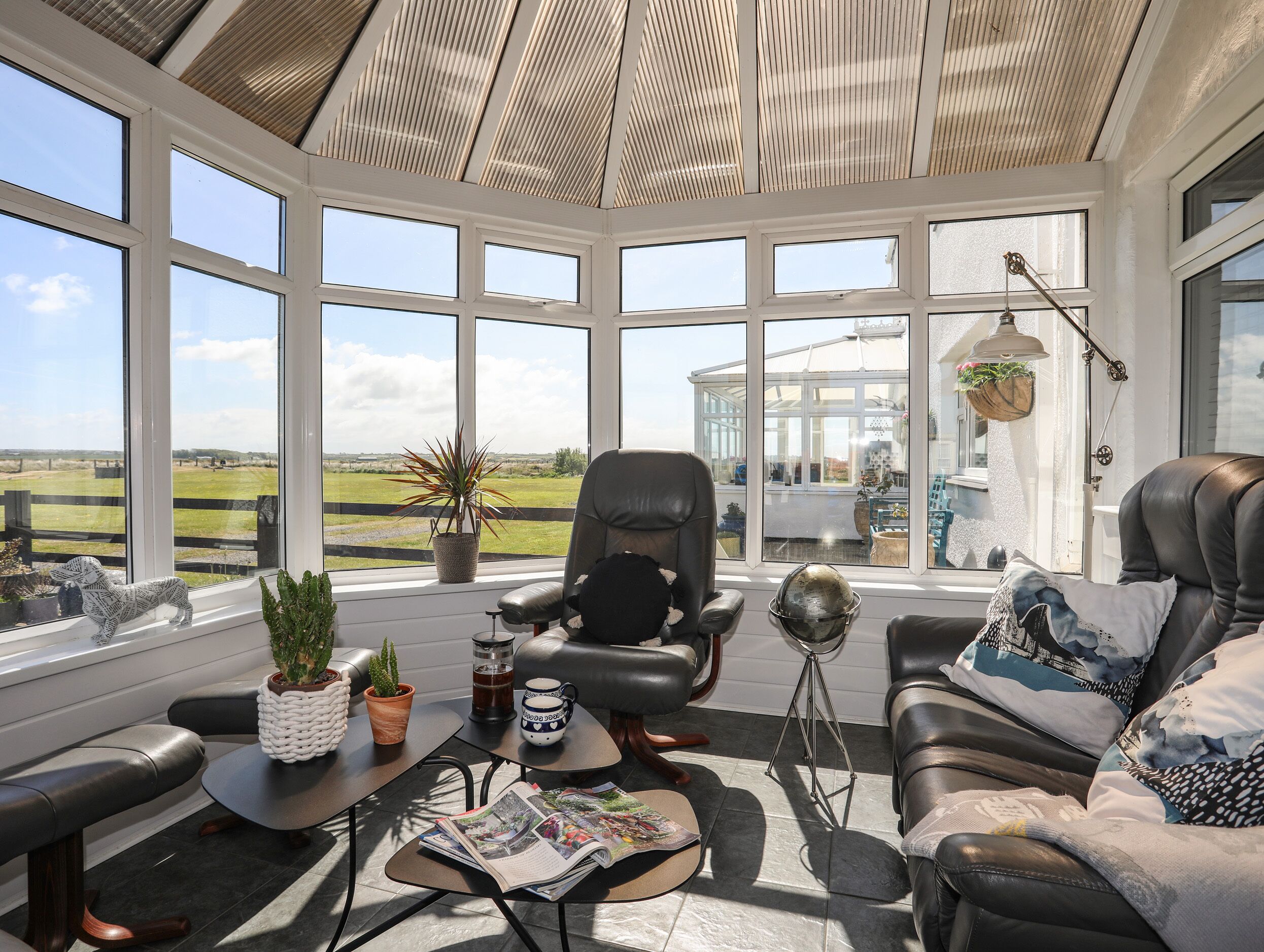 Trewan Cottage, Pet Friendly, Character Holiday Cottage In Rhosneigr - Rhosneigr