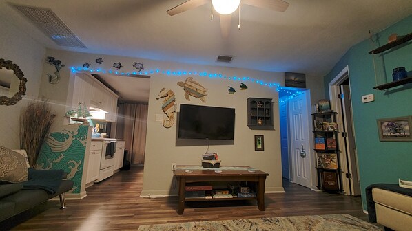 Smart TV, books