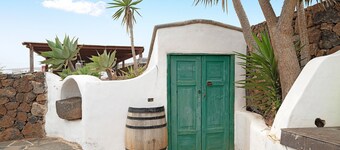Ferienhaus mit Bergblick, Balkon und WLAN