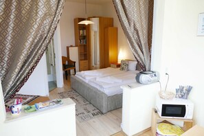 1 chambre, lit de bébé portatif, Wi-Fi, literie fournie
