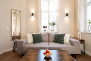 Unclassified image, 4 of 13, button