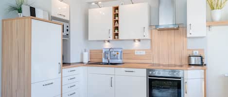 Køleskab, mikrobølgeovn, ovn, opvaskemaskine