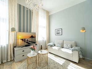 Unclassified image, 2 of 17, button