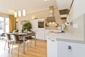 Fridge, microwave, oven, dishwasher - Dünenpalais, App. 21 (Heringsdorf)