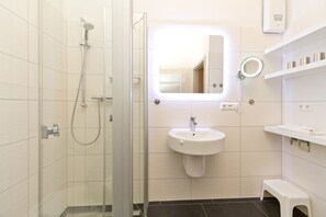 Shower, hair dryer, towels - Domizil am Hang, App. A06 (Heringsdorf)