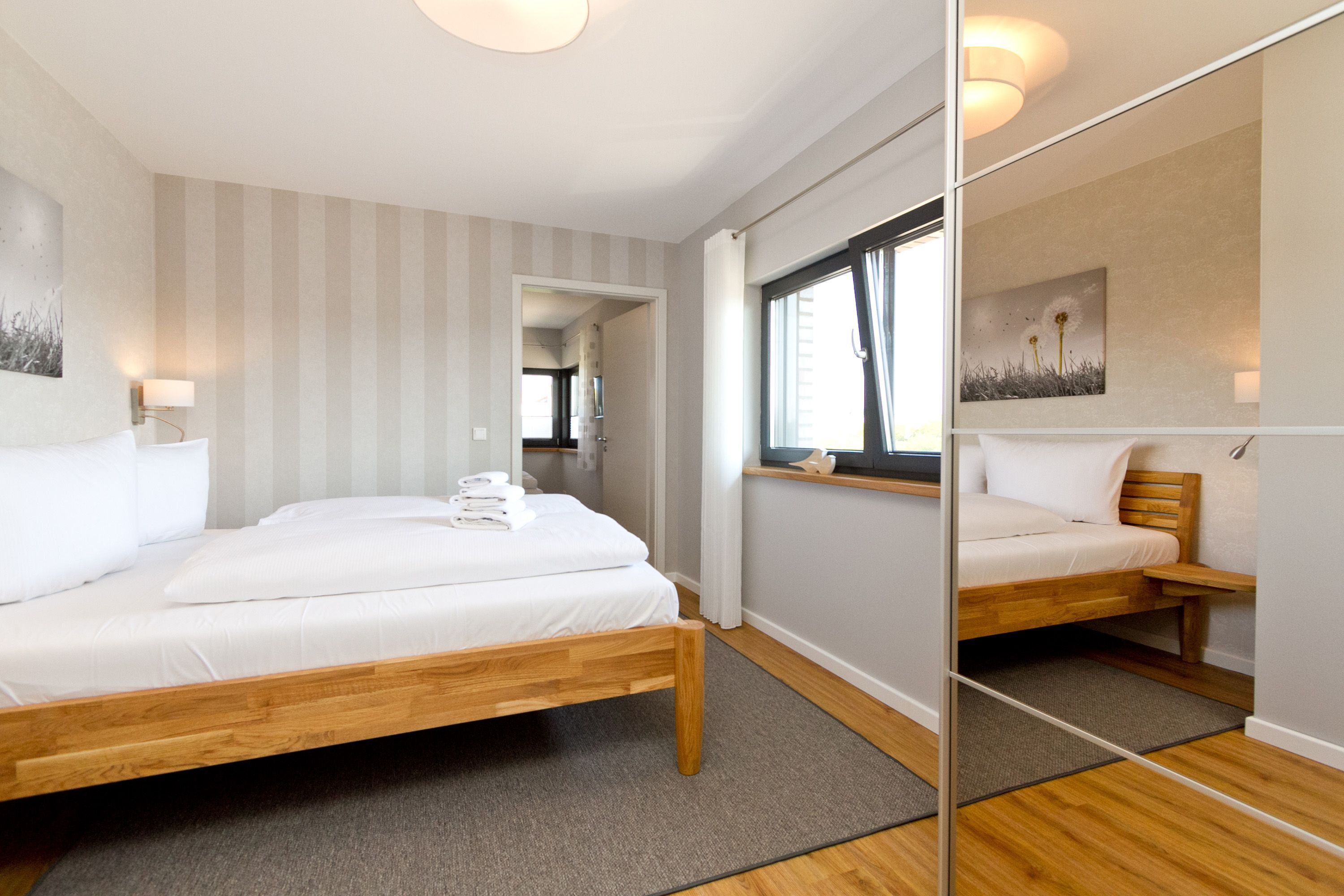 3 Schlafzimmer, Schreibtisch, Reisekinderbett, WLAN
