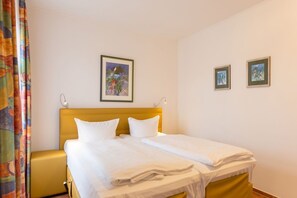 2 bedrooms, WiFi, bed sheets