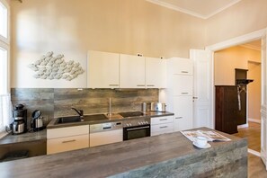 Køleskab, mikrobølgeovn, ovn, opvaskemaskine