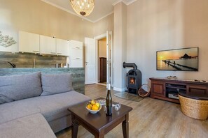 Télévision, cheminée