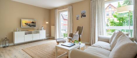 Télévision, cheminée