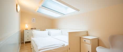 2 bedrooms, WiFi, bed sheets