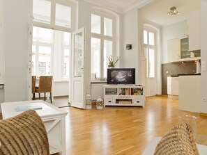 Fernseher, Kamin