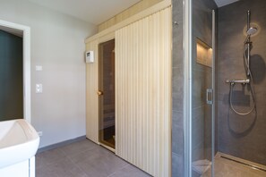 Hårtørrer, håndklæder