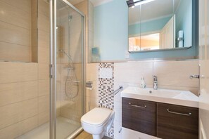 ヘアドライヤー、タオル