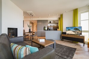 Fernseher, Kamin