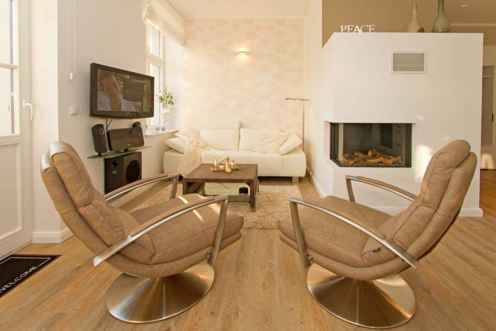 Télévision, cheminée