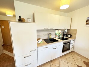 Frigorifero, microonde, forno, lavastoviglie