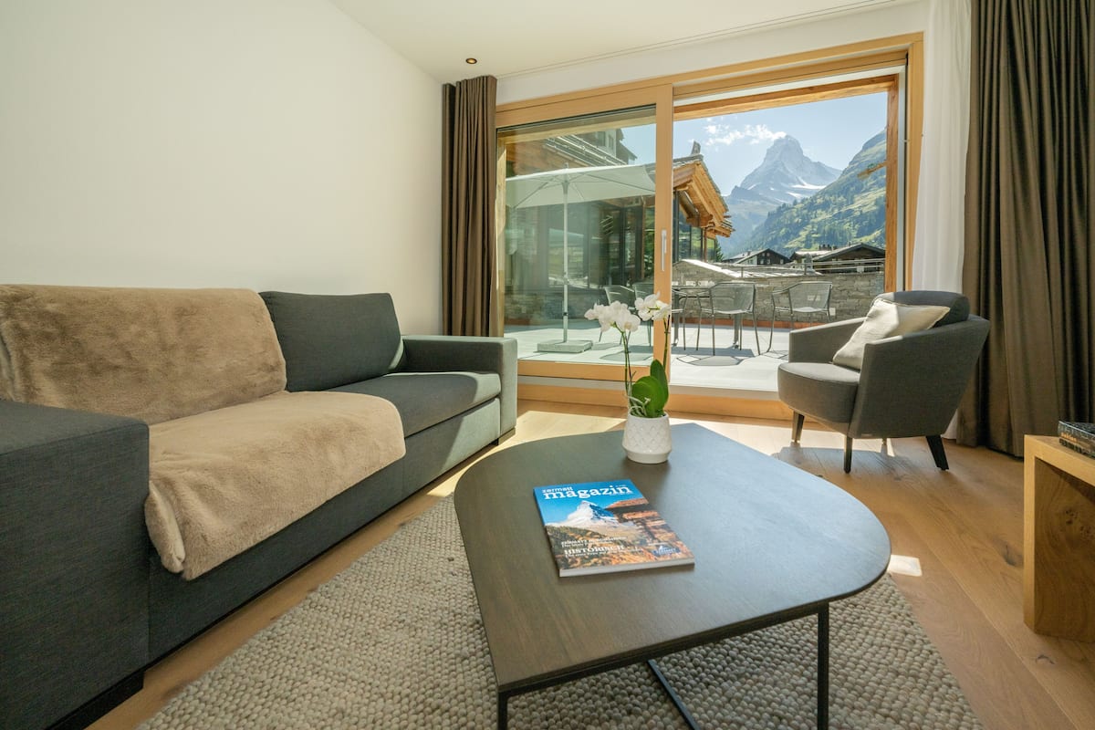 Apartment, 3 Bedrooms, Terrace, Mountain View | View from room