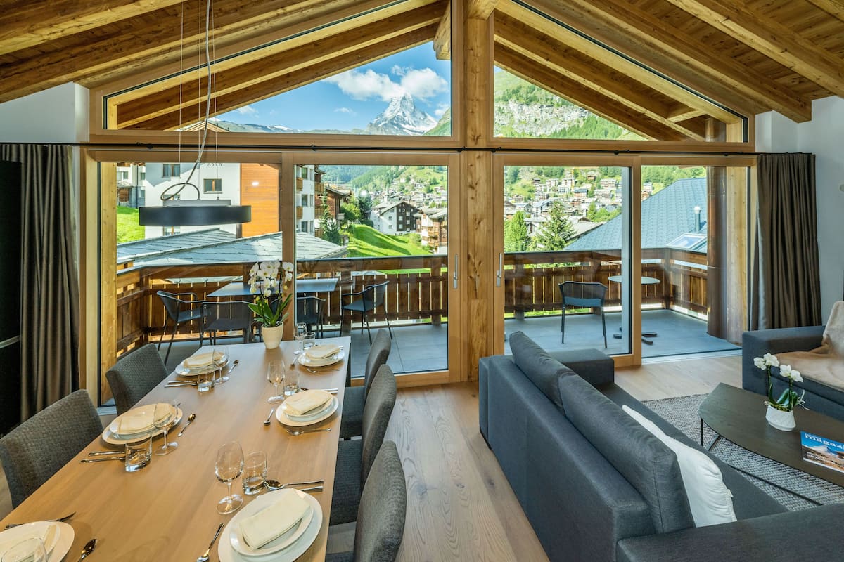Penthouse, 3 Bedrooms, Fireplace, Mountain View | Living area