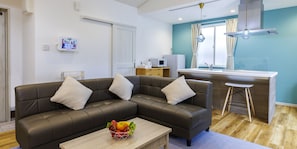 1 bedroom, blackout drapes, free WiFi, bed sheets - la ohana (Motobu)