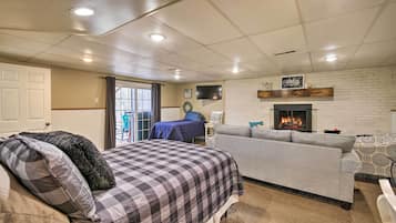 Iron/ironing board, travel crib, internet, bed sheets