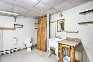 Kostenlose Toilettenartikel, Haartrockner, Handtücher, Shampoo