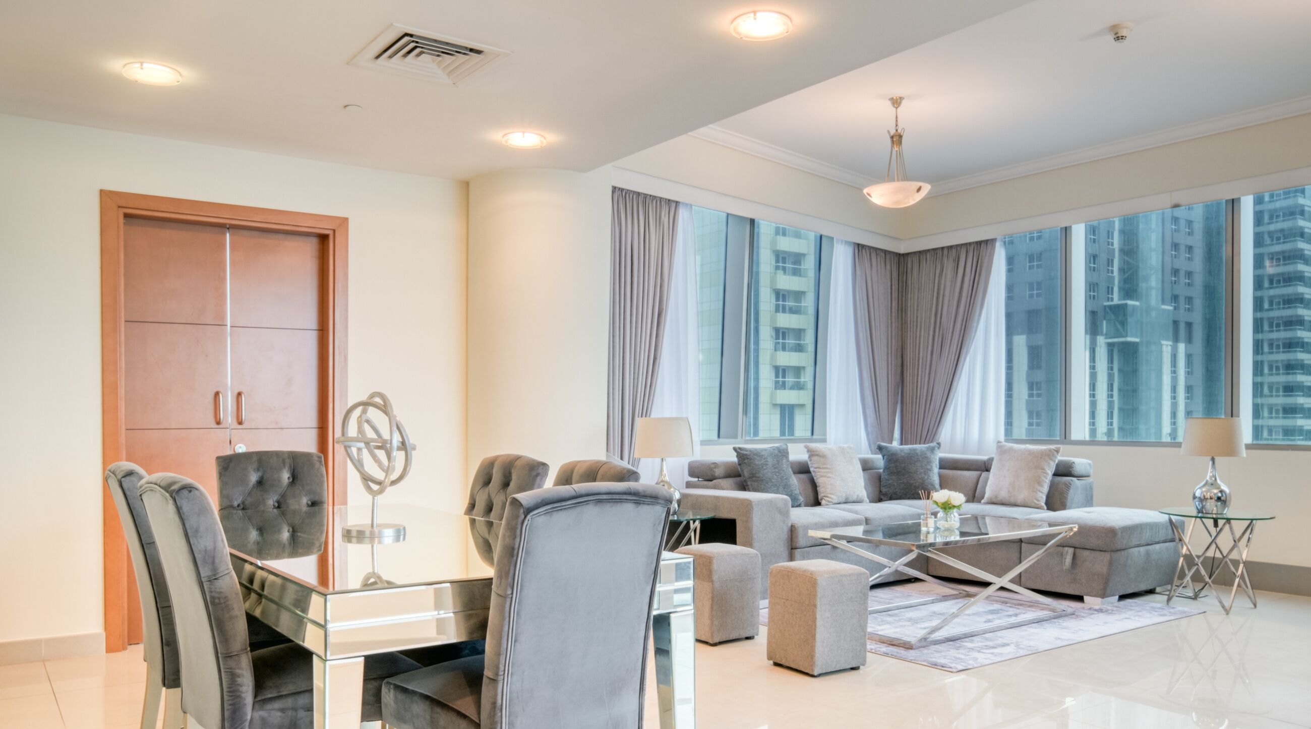 Luxury Apartment | In-room dining