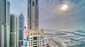 Luxury Apartment | Balcony view - Captivating Sky & Sea Views in Two Bedroom Suite (Dubai)