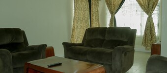 Look no further....spacious bungalow