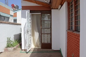 تفاصيل الفندق من الخارج