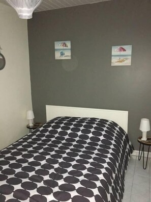 2 habitaciones, tabla de planchar con plancha, wifi y ropa de cama 